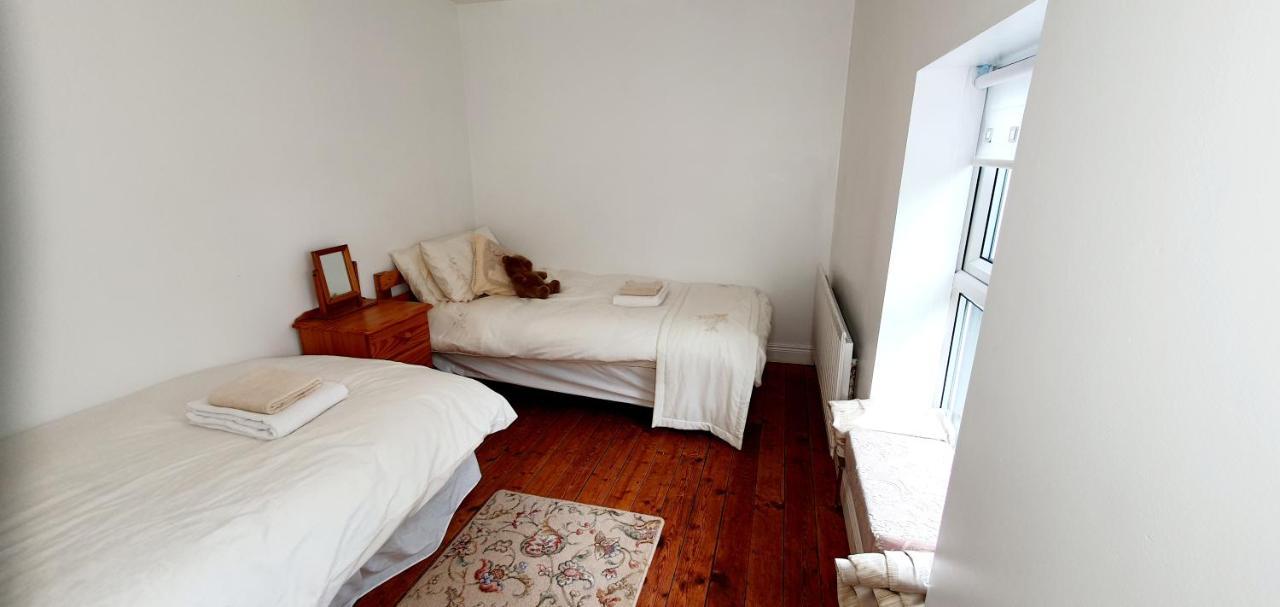 The Old Post Office Lodge 에니스킬런 외부 사진