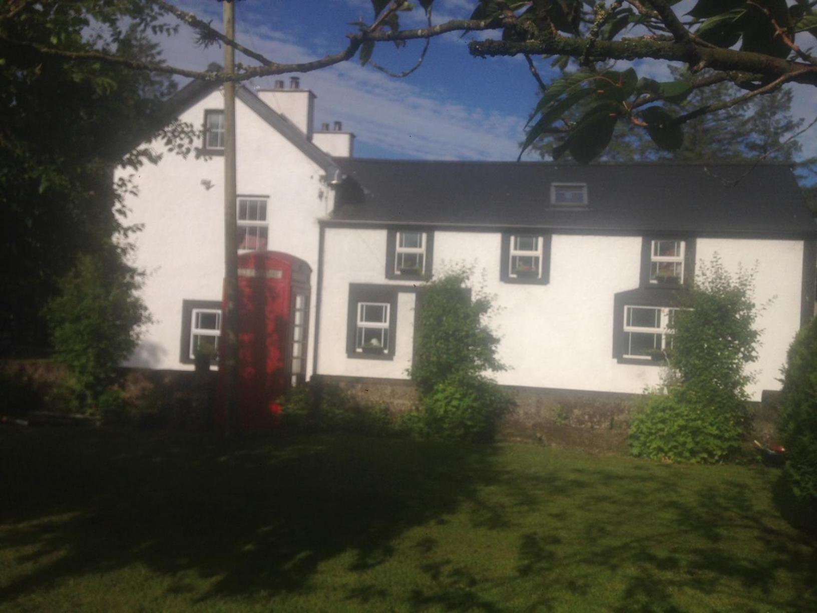 The Old Post Office Lodge 에니스킬런 외부 사진